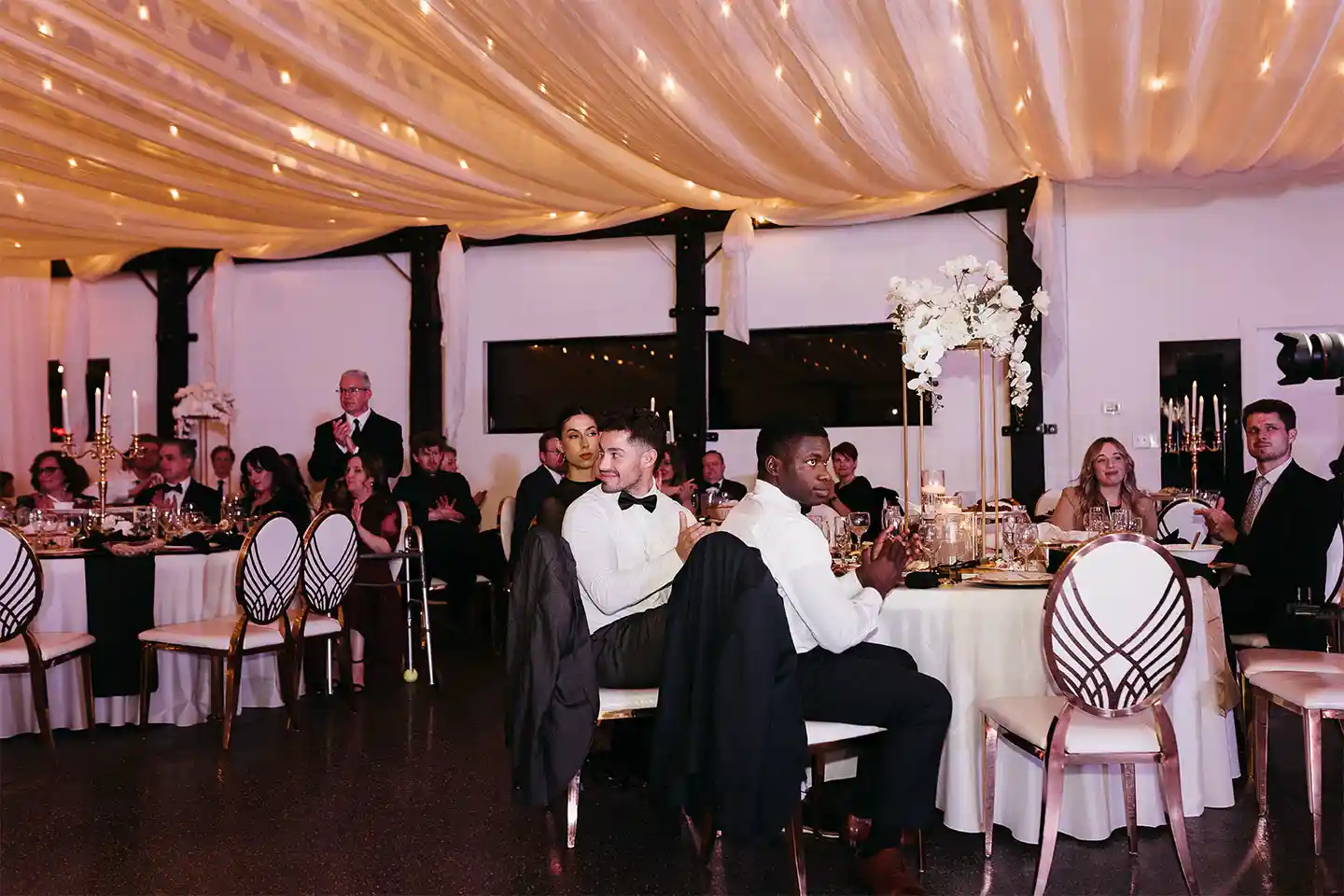 tatevEvents-RusticParadise-Gallery-GuestsAtTablesEnjoyingEvents-960h